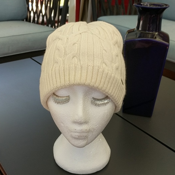 L.L. Bean Accessories - LL BEAN CABLE KNIT HAT